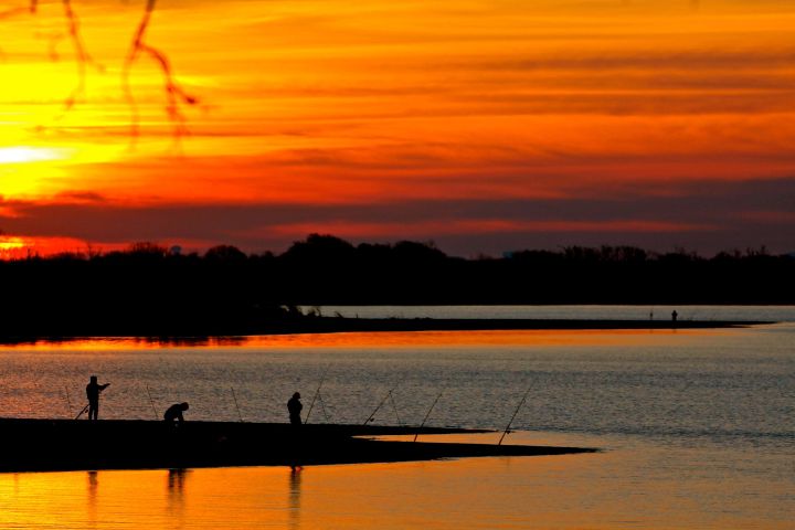Fisherman three, distant one....we all enjoy the dawn