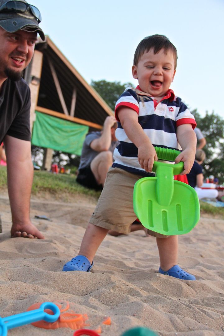 Oh how I long to have the simple things in life make me this happy again....