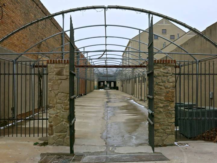 A truly framed doorway...