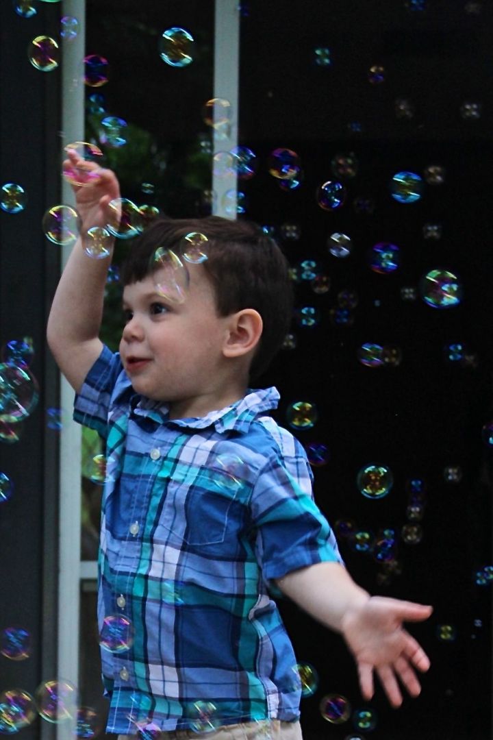 Chasing and popping bubbles